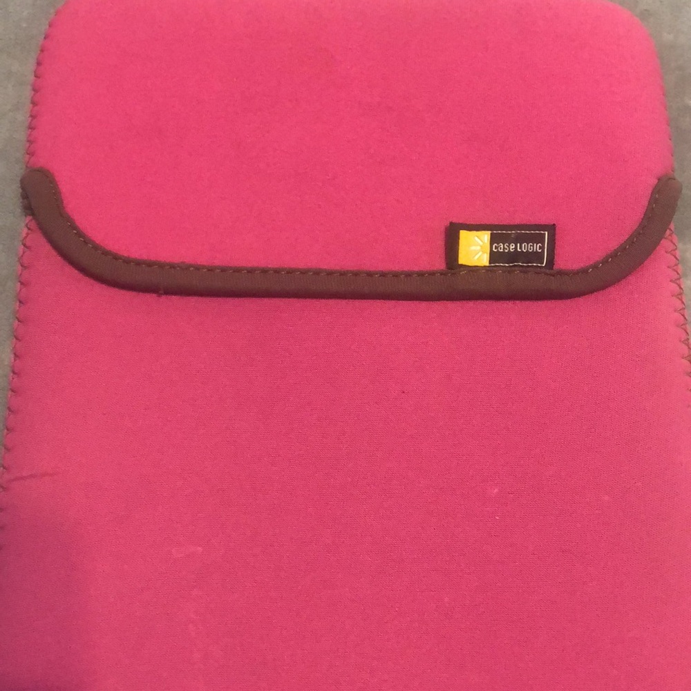 Case Logic Tablet Case - Picture 2 of 8